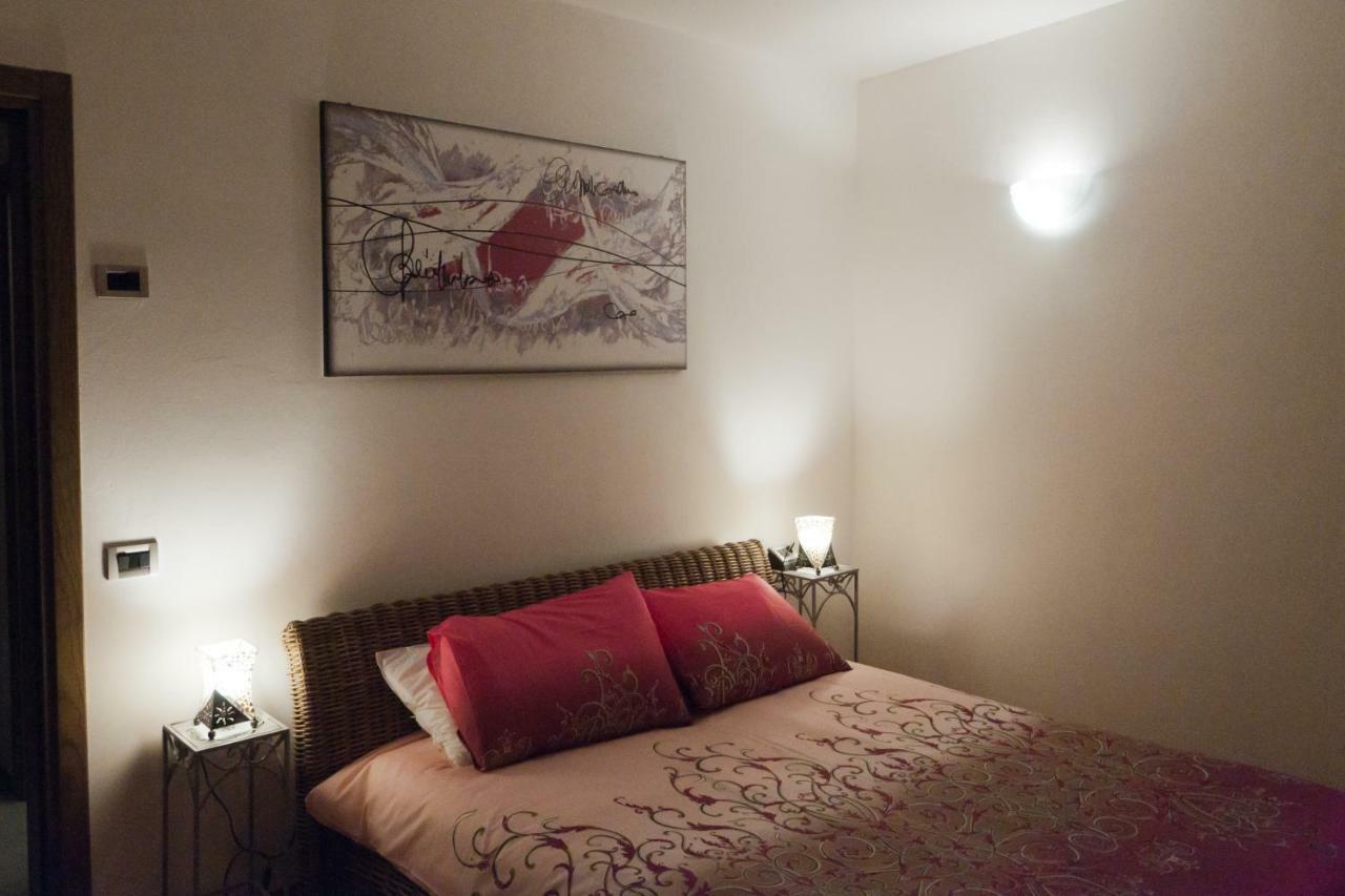 Bed and Breakfast Casale Del Sole Garda Monzambano Exteriér fotografie